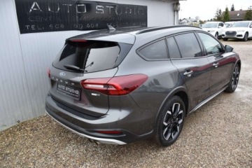 Ford Focus IV Kombi Facelifting 1.0 EcoBoost MHEV 155KM 2022 Ford Focus ActiveAsystentyElektryczna KlapaLED MatrycoweKlimatronicTempomat, zdjęcie 2