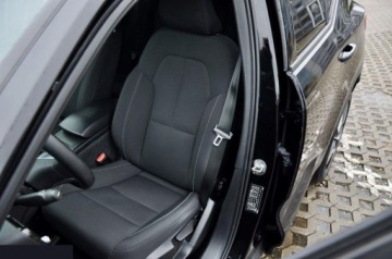 Volvo XC40 Crossover Facelifting 2.0 B3 163KM 2022 Volvo XC 40 MOMENTUM 2.0 benzyna 163KM 2022r, zdjęcie 18