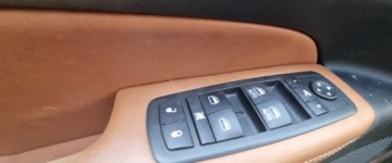 Jeep Grand Cherokee IV Terenowy 3.0 V6 CRD 241KM 2012 Jeep Grand Cherokee 112012r, 3.0 Diesel. 4x4. Uszkodzony lewy bok. Jezdzi., zdjęcie 11