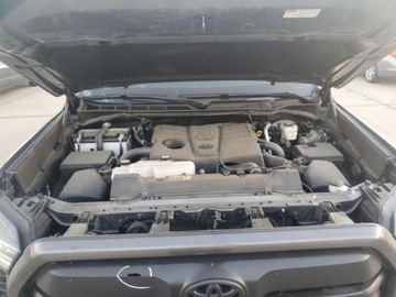 Toyota Tundra II 2022 Toyota Tundra 2022, 3.4L, 4x4, CREWMAX SR, po gradobiciu 3.4 Benzyna 389KM, zdjęcie 10