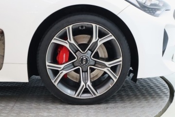 Kia Stinger Liftback 3.3 T-GDi 370KM 2018 Kia Stinger 3.3 T-GDI, Serwis ASO, 4X4, Automat, zdjęcie 14