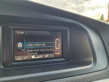 Volvo V40 II Hatchback 1.6 D2 115KM 2014 Volvo V40 Bi-Xenon Ledy Digital, zdjęcie 26