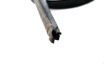 BMW 7 E65 E66 E67 Прокладка капота 8240742