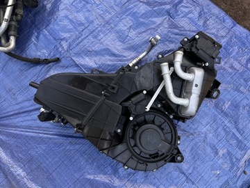 AUDI Q7 4L RADIÁTOR INTERIÉR ZADNÍ 4L0820004C KPL