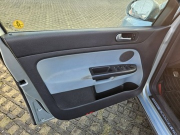 Volkswagen Golf Plus I 1.6 i 102KM 2007 Volkswagen Golf Plus 1,6 benzyna 102KM cross, zdjęcie 11