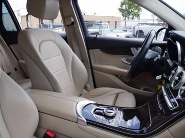 Mercedes GLC C253 2019 Mercedes-Benz GLC 300 4Matic 2019 2.0l 2.0 Benzyna 241KM, zdjęcie 15