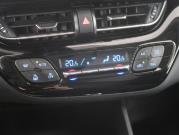 Toyota C-HR I Crossover Facelifting 1.8 Hybrid 122KM 2020 Toyota C-HR 1.8 Hybrid, Salon Polska, Serwis ASO, zdjęcie 11