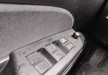 Suzuki Swift V Hatchback 5d 1.2 VVT 94KM 2011 Suzuki Swift I rej 2015r, 1.2 Benzyna. Uszkodzony tyl i lekko prawy przod., zdjęcie 9