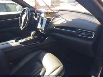 Maserati Levante 2021 Maserati Levante 2021 3.0l 3.0 Benzyna 345KM, zdjęcie 9