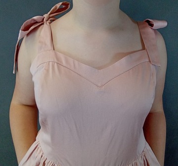 Różowa sukienka ramiączka kieszenie Reserved r 42