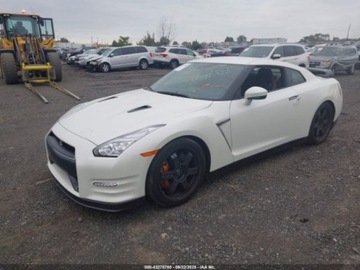 Nissan GT-R 2016 Nissan GT-R Black Edition 2016 3.8l 3.8 Benzyna 545KM, zdjęcie 1
