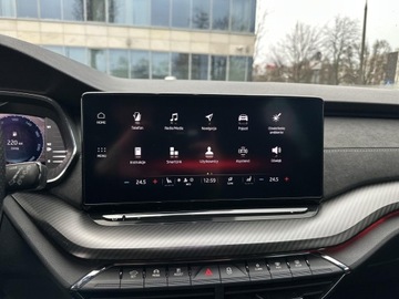 Skoda Octavia IV Liftback 2.0 TDI SCR 200KM 2022 Skoda Octavia RS 2.0 TDI 200KM 4x4 Fotele Ergonomi, zdjęcie 13