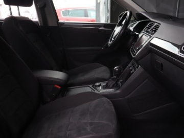 Volkswagen Tiguan I SUV Facelifting 2.0 TDI BlueMotion Technology 150KM 2016 VW Tiguan 2.0 TDI, Salon Polska, Serwis ASO, 4X4, zdjęcie 8