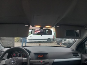 Opel Astra H Kombi 1.6 ECOTEC 115KM 2006 Opel Astra OPEL ASTRA H 1600 benzyna super stan 1.6 Benzyna 115KM, zdjęcie 11