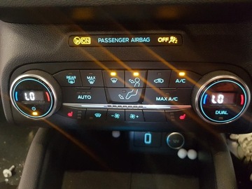 FOCUS MK4 PANEL VENTILACE KLIMATIZACE 18R.
