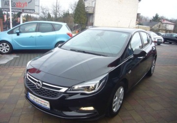 Opel Astra K Hatchback 5d 1.4 Turbo 125KM 2019 Opel Astra Opel Astra K Salon PL - serwis 1.4 Benzyna 125KM, zdjęcie 2