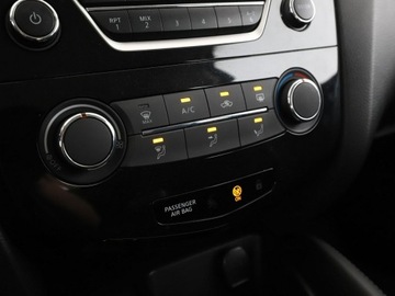 Nissan Qashqai II Crossover 1.2 DIG-T 115KM 2015 Nissan Qashqai GRATIS! Pakiet Serwisowy o, zdjęcie 23