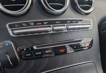 Mercedes GLC C253 SUV 2.0 250 211KM 2018 Mercedes-Benz GLC SALON PL serwis ASO FVAT-mrz el klapa skory 4x4 gwarancja, zdjęcie 5