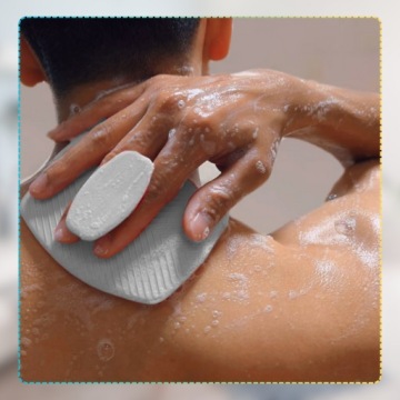 Силиконовая мочалка для тела с массажной ручкой