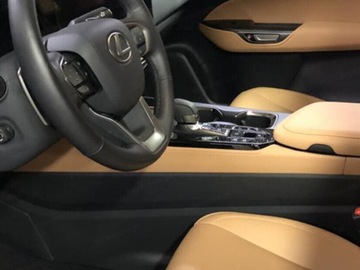 Lexus NX II SUV Facelifting 2.5 350h 243KM 2024 Od ręki - Prestige 2.5 Hybrid AWD 243KM | Head-up!, zdjęcie 4