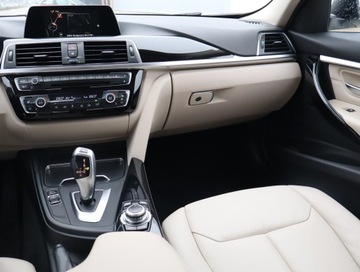 BMW Seria 3 F30-F31-F34 Touring Facelifting 2.0 320d 190KM 2017 BMW 3 320 d, 187 KM, Automat, Navi, Klima, zdjęcie 7