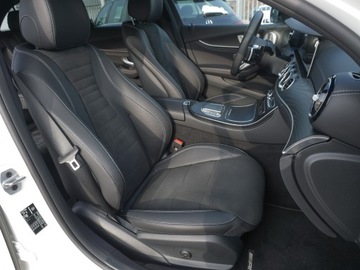 Mercedes Klasa E W213 2022 Mercedes E300de 306ps 4m 2xAMG Burmester Pamięć Hak ACC Keyles Blis Virtual, zdjęcie 39