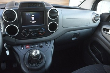 Peugeot Partner II 2018 Peugeot Partner 1.2T nawi doinwestowany Car Play, zdjęcie 23