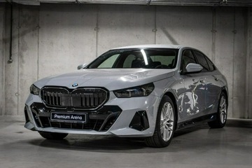 BMW Seria 5 G90-91 Touring 2.0 520d 197KM 2024 BMW 520 xDrive Sedan Demo- Koła zimowe w cenie!, zdjęcie 2