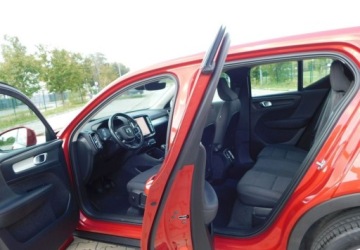 Volvo XC40 2021 Volvo XC 40 z Gwarancja Bezwypadkowy Kamera Parkowanai 1.5 Benzyna 156KM, zdjęcie 3