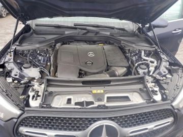 Mercedes GLC C254/X254 2024 Mercedes-Benz GLC 300 4Matic 2024 2.0 Benzyna 255KM, zdjęcie 2
