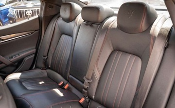 Maserati Ghibli III Sedan 3.0 V6 410KM 2018 Maserati Ghibli Maserati Ghibli 3.0 S 410KM 3.0 Benzyna 410KM, zdjęcie 15