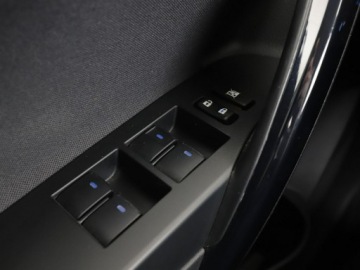 Toyota Auris II Hatchback 5d Facelifting 1.8 Hybrid 136KM 2017 Toyota Auris navi kamera grzane fotele tempomat, zdjęcie 35