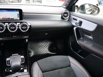Mercedes Klasa A W177/V177 Hatchback 2.0 250 224KM 2019 Mercedes A A 250, Salon Polska, Serwis ASO, zdjęcie 7
