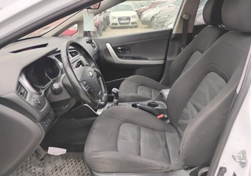 Kia Ceed II 2015 Kia Ceed 2015r, 1.6 CRDI. Uszkodzony prawy przod. Jezdzi. 1.6 Diesel, zdjęcie 6