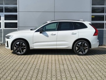 Volvo XC60 II 2026 VOLVO XC60 B5 AWD Ultra Dark Suv 2.0 (264KM) 2026, zdjęcie 2