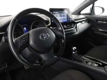 Toyota C-HR I Crossover 1.8 Hybrid 122KM 2019 Toyota C-HR navi kamera grzane fotele ACC, zdjęcie 13