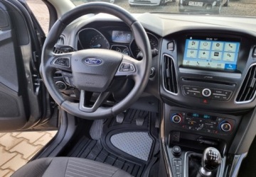 Ford Focus III Kombi Facelifting 1.5 EcoBoost 150KM 2018 Ford Focus 1,5 Benzyna 150KM Xenon Navi Kamera Led Serwis 1.5 Benzyna, zdjęcie 10