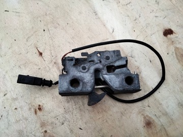 ZAMEK RYGIEL MASKI SKODA 5E0823509B