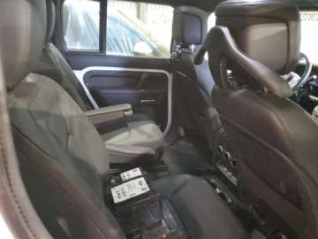 Land Rover Defender IV (L663) 2025 Land Rover Defender 130 X-Dynamic Se 2025 3.0 Benzyna 395KM, zdjęcie 11