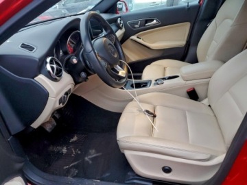 Mercedes GLA I 2018 Mercedes-Benz GLA 2018 MERCEDES-BENZ GLA 250 4MATIC 2.0 Benzyna 224KM, zdjęcie 6