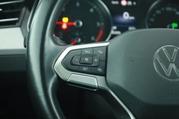 Volkswagen Passat B8 Variant Facelifting 2.0 TDI SCR 150KM 2023 VW Passat 2.0 TDI, Salon Polska, 1. Właściciel, zdjęcie 17