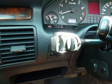 Audi A8 D2 Sedan 3.7 230KM 1996 Audi A8 AUTOMATSKORYKLIMATYZACJAXENONY 3.7 Benzyna 230KM, zdjęcie 19