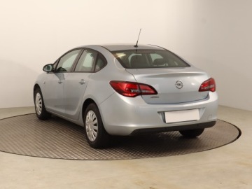 Opel Astra J Sedan 1.6 Twinport ECOTEC 115KM 2016 Opel Astra 1.6 16V, Salon Polska, Serwis ASO, zdjęcie 3