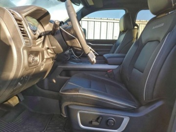  RAM 1500 Laramie 2023 5.7 Benzyna 395KM, zdjęcie 7