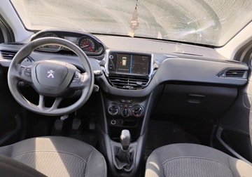Peugeot 208 I Hatchback 5d Facelifting 1.6 BlueHDi 75KM 2017 Peugeot 208 2017r, Salonowy. 1.6 HDI. Uszkodzony przod. Jezdzi. 1.6 75KM, zdjęcie 5