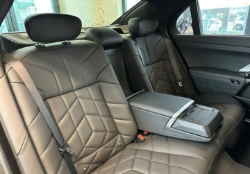 BMW Seria 7 G70 Sedan 3.0 40d 299KM 2025 BMW Seria 7 Wyprzedaz rocznika 2025 BMW Bonkowscy Wroclaw 3.0 Diesel, zdjęcie 12