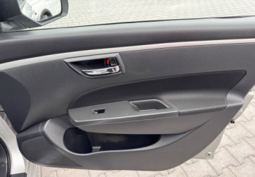 Suzuki Swift V Hatchback 5d 1.3 DDiS 75KM 2013 Suzuki Swift Auto wyglada i jezdzi jak nowenavialu 16 1.2 Diesel 75KM, zdjęcie 18