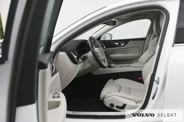 Volvo S60 II Sedan Facelifting 2.0 T4 DRIVE-E 190KM 2019 Volvo S60 PL Salon, Inscription T4 190KM Automat S, zdjęcie 9