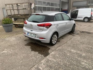 Hyundai i20 II Coupe 1.2 MPI 84KM 2016 HYUNDAI i20! Super stan!, zdjęcie 2