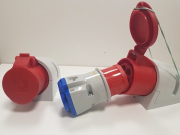 Переходник-переходник 16А 5П 400В на 16А 230В